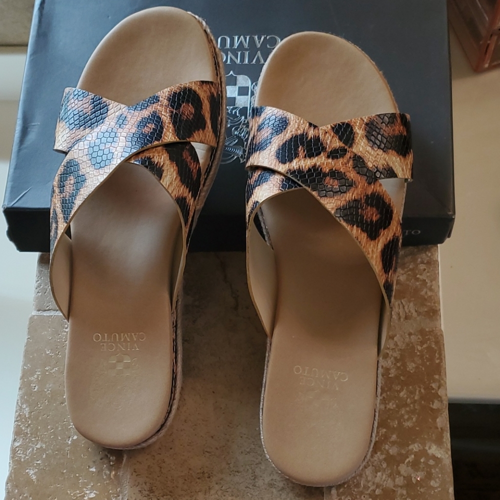 Leopard Print Slides - Picture 2 of 6